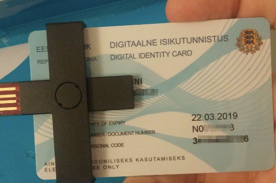 e-estonia card and usb connected